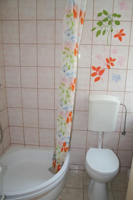 Hostel Aleje 28 Cracovia Habitación foto