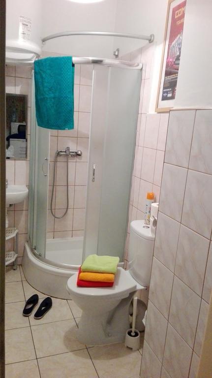 Hostel Aleje 28 Cracovia Habitación foto